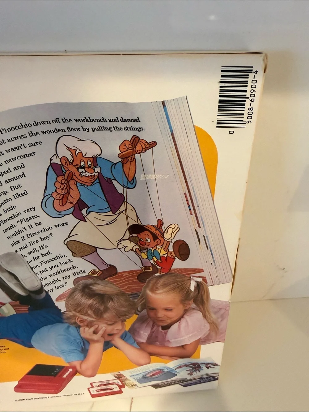 Walt Disney Read-Along Cassettes 4-Story Fantasy Gift Pack - White vintage